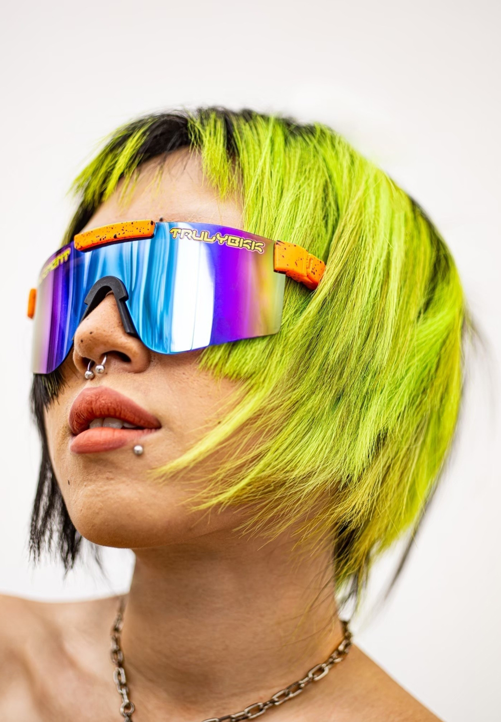 Pavement x Truly Bangkok Night Sunglasses - BLUE/ORANGE