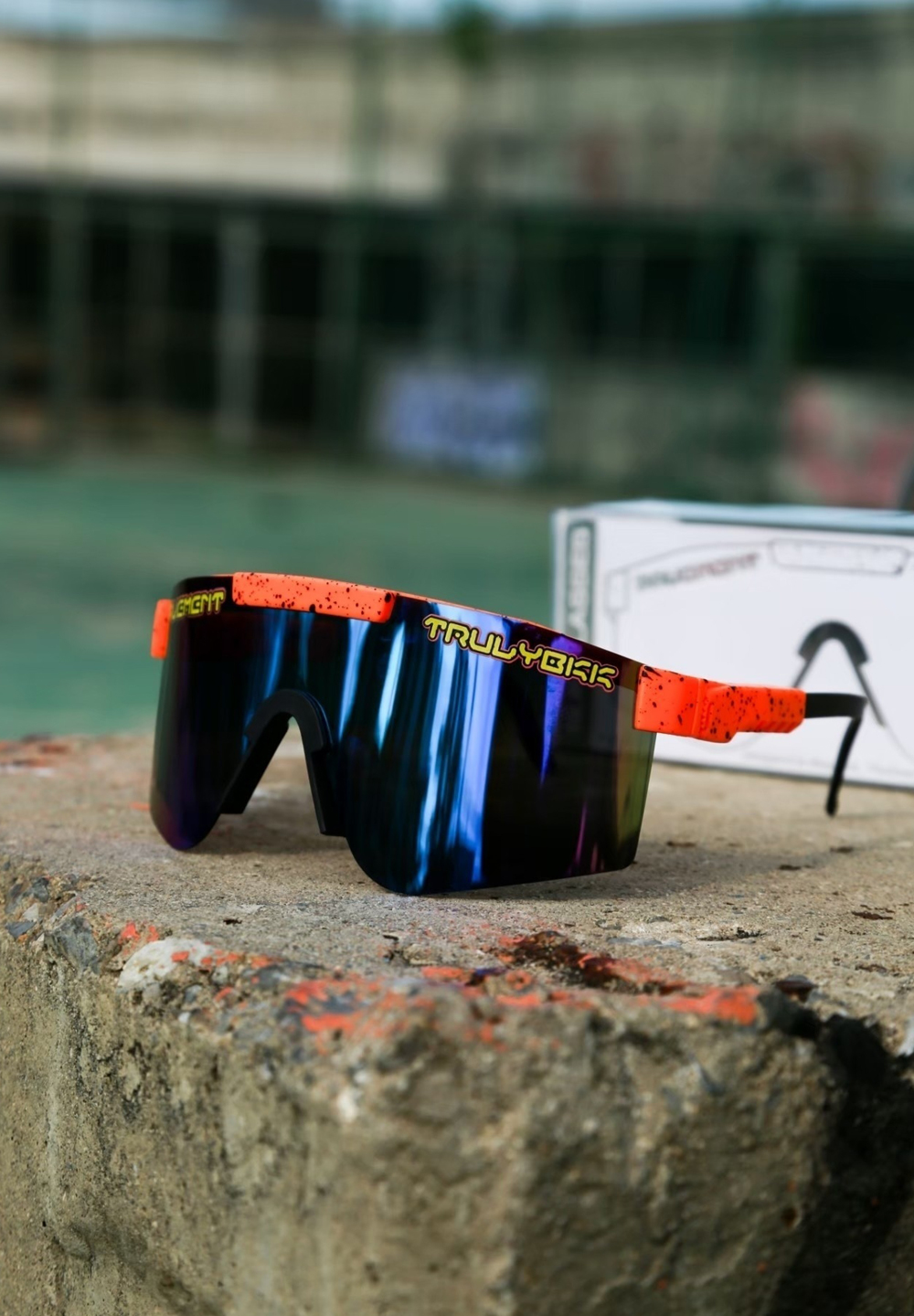 Pavement x Truly Bangkok Night Sunglasses - BLUE/ORANGE - Image 3